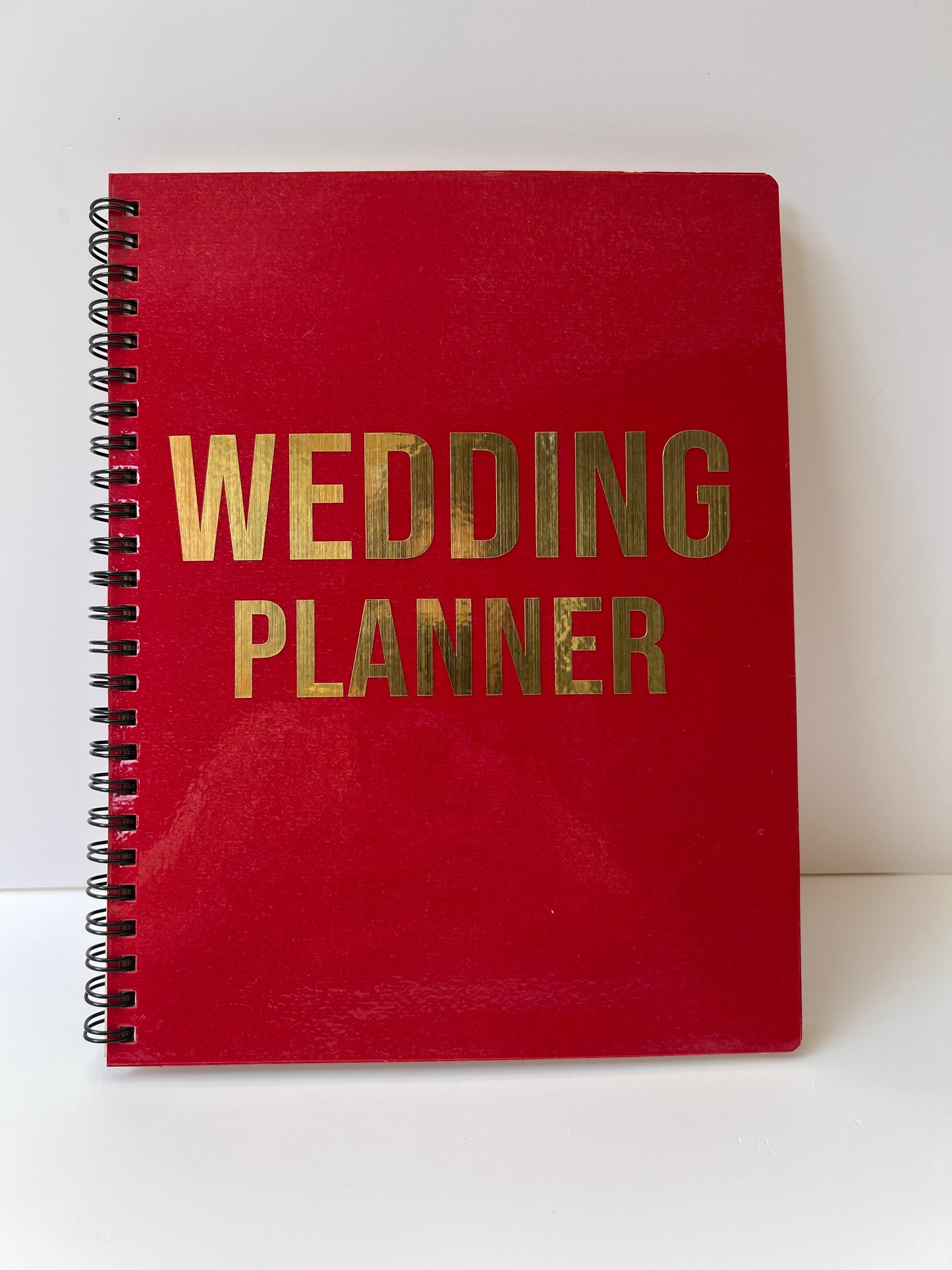 160-Page Wedding Planner - Comprehensive Free Laser Engraved Pen